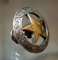 Antique Gold Antique Silver Star w/Etching -1 1/2" (Drawer Pulls)